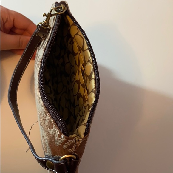 Coach Wristlet - Picture 4 of 4
